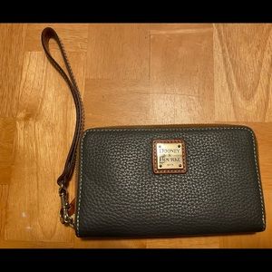 Dooney and Bourke wrist wallet